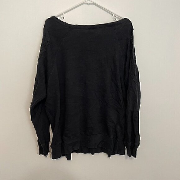 TORRID 2 Plus Size Black Scoop Neck Crochet Lace Shoulder Pullover Sweatshirt 2X - Picture 10 of 12